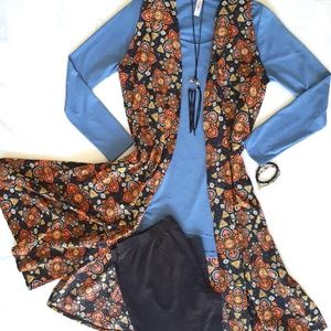 Super cute medium Lularoe Joy vest